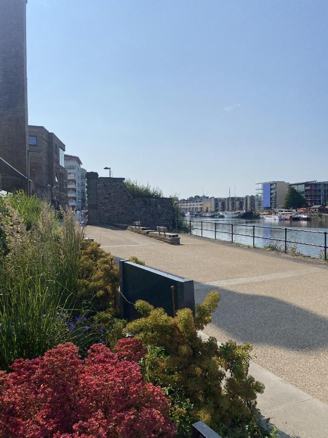 ブリストルSublime Waterfront Retreat With Private Terraceアパートメント エクステリア 写真