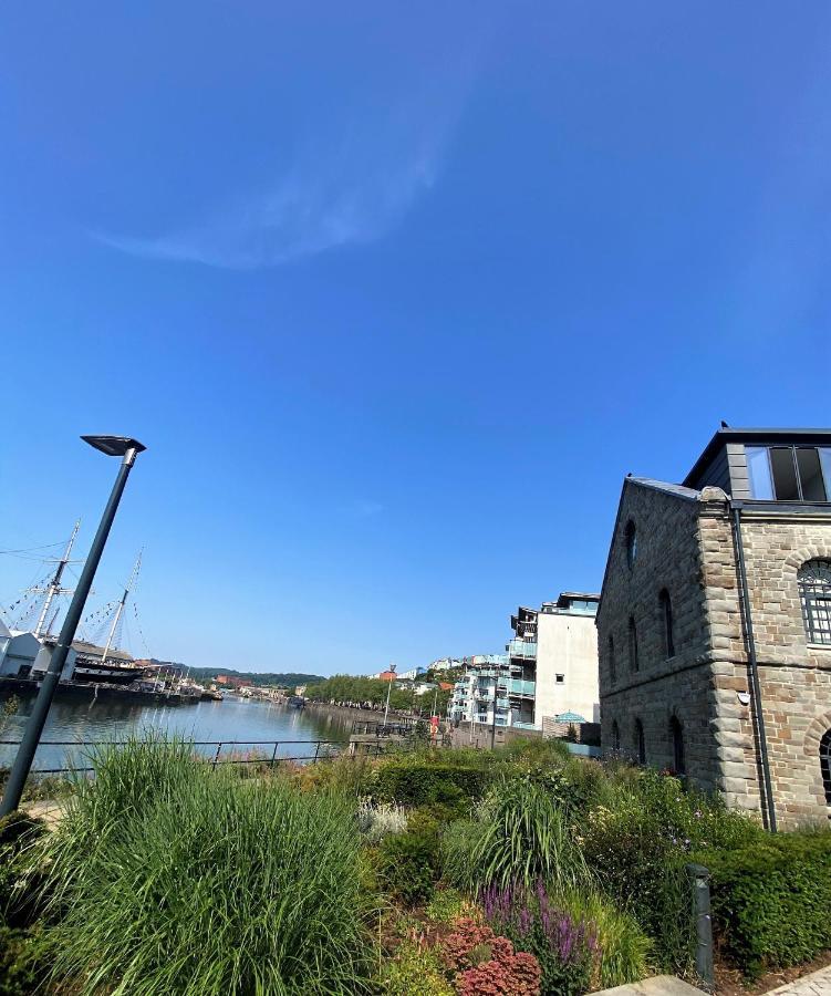 ブリストルSublime Waterfront Retreat With Private Terraceアパートメント エクステリア 写真